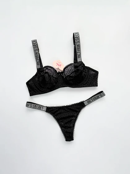 ست شورت و سوتین فنر دار گیپور مخمل فانتزی طرح ستاره بند نوشته Victoria's Secret شهره Shohreh