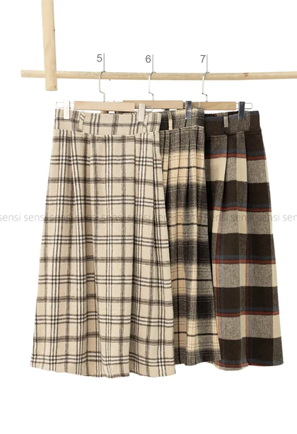 دامن فوتر چهار خونه جلو پیله کد1004839