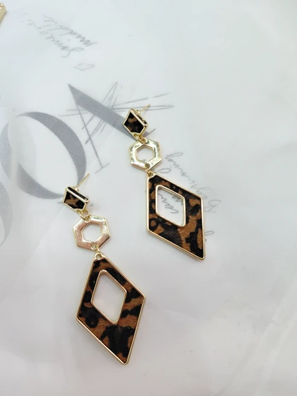 گوشواره طرح پلنگی فانتزی