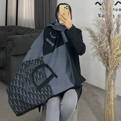 شال موهر dior