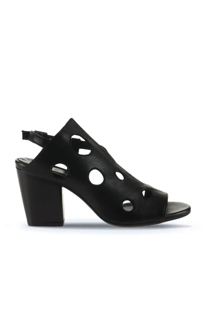 صندل زنانه بوئنو bueno