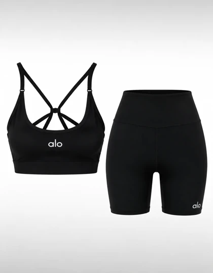ست نیم‌تنه و شورتک ورزشی زنانه الو Alo Cozy Fit W