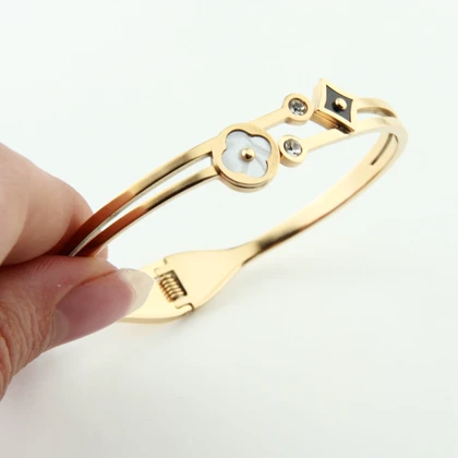 دستبند زنانه مدل بنگل ونکلیف نگینی