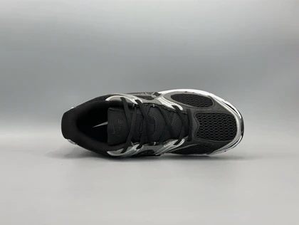 کتانی نایکی وی5کی رانر مشکی سیلور/Nike V5K