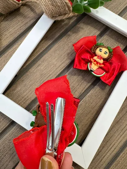 گل سر یلدایی دختر و هندوانه