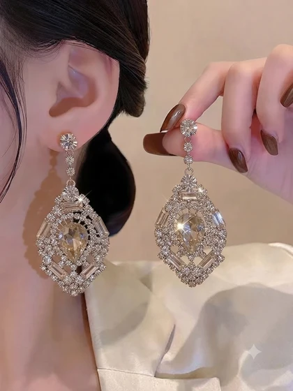 گوشواره جواهری عروس فول نگین کد 001 تصویر دوم