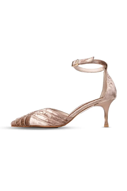 کفش پاشنه‌بلند کلاسیک زنانه میوگوستو mio-gusto