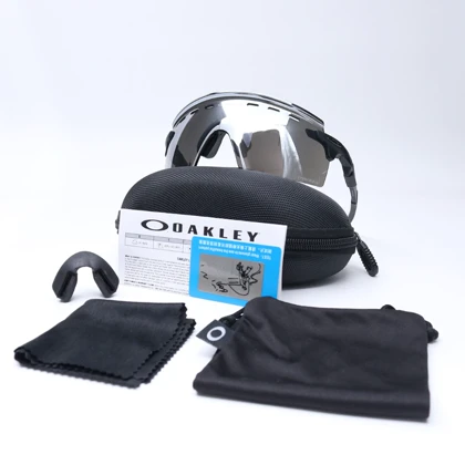 عینک برند OAKLEY کد 181402