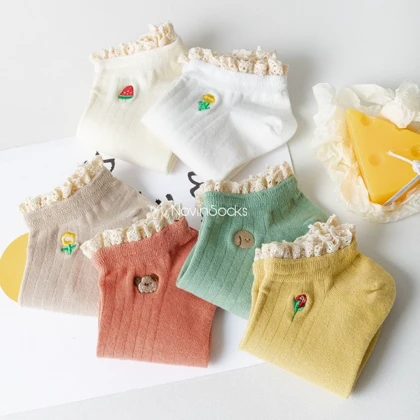 جوراب لبه گیپوری با گلدوزی میوه 1027