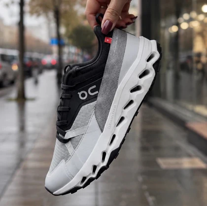 کفش رانینگ زنانه On Running مدل Cloudhorizon Alloy Black