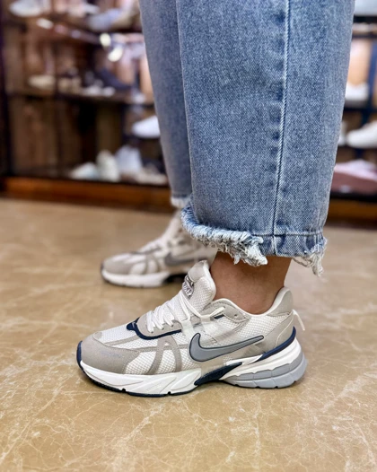 کتانی زنانه نایکی V2K (وی تو کی آلما)