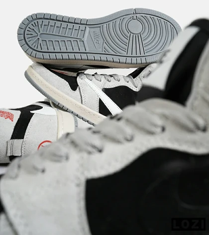 کفش کتانی مردانه و زنانه ساق‌دار طوسی مشکی سفید NIKE travis scott مدل 7154