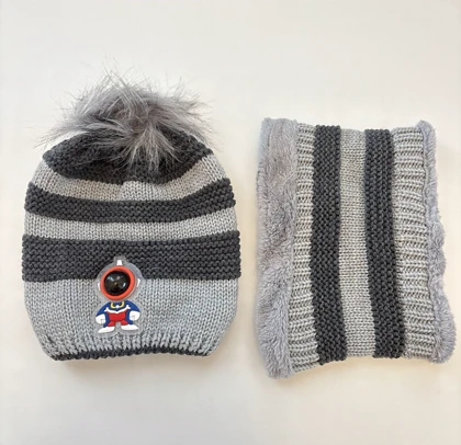 کلاه و شالگردن پسرانه چراغ دار