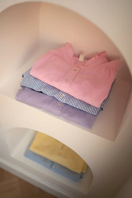 بلوز لینن آستین چین‌دار دکمه صدفی H&M270