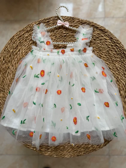 پیراهن دخترانه توردار