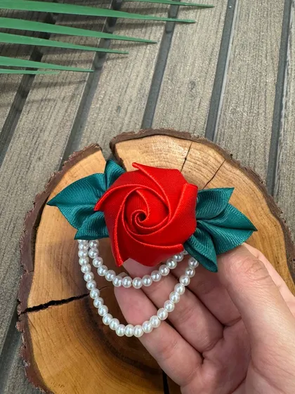 گل سر یلدایی مرواریدی