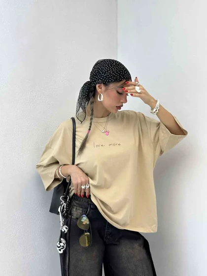 تیشرت LOVE MORE
