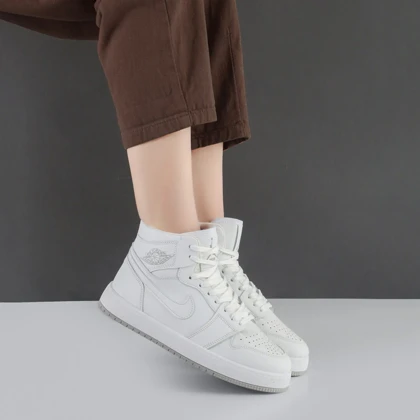 کفش و کتانی رنگ سفید مدل نایک NIKE Jordan 1 ساق‌دار کد 71614