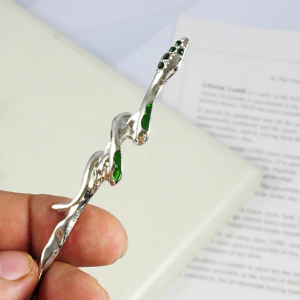 گیره مو زنانه مدل کانزاشی ماری کد G_Lnd_3165