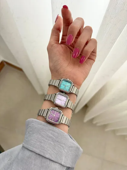 ساعت مربعی مینیمال