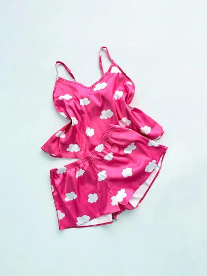 ست لباس خواب تاپ و شورتک ساتن طرح ابر