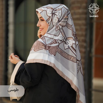 روسری ابریشم کجراه پاپیون
