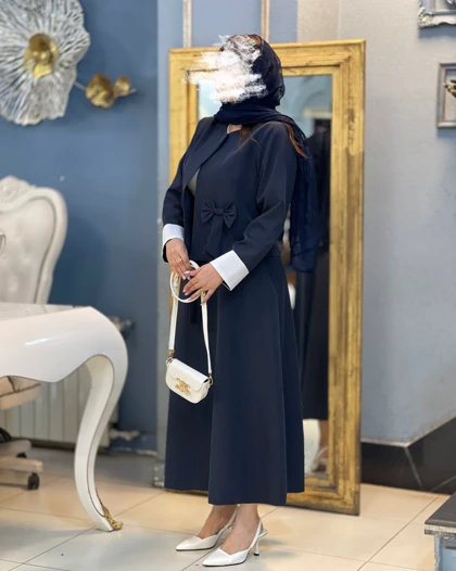 دامن دیپلمات