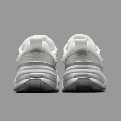 نایکی وی تو کی سفید نقره ای Nike V2K Run White Silver