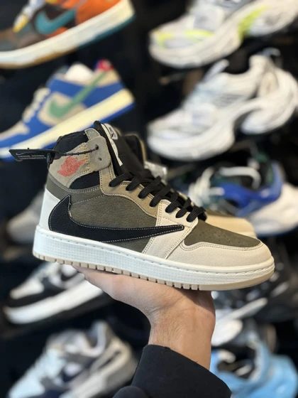 کتانی جردن ساق‌دار کرم قهوه ای