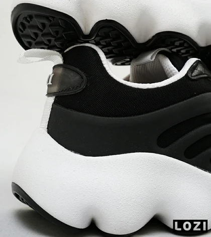 کفش کتانی مردانه مشکی ADIDAS yeezy 700 v2