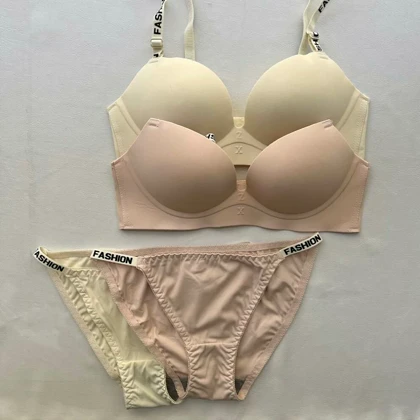 ست لباس زیر زنانه اسفنجی مجنتا (Magena)