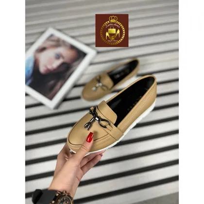 کالج زنانه دخترانه F18 در سه رنگ