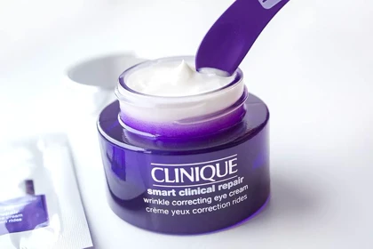 کرم دور چشم کلینیک Clinique مدل Smart Clinical Repair