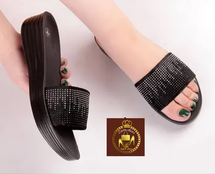 دمپایی روفرشی نگینی زنانه آبشاری