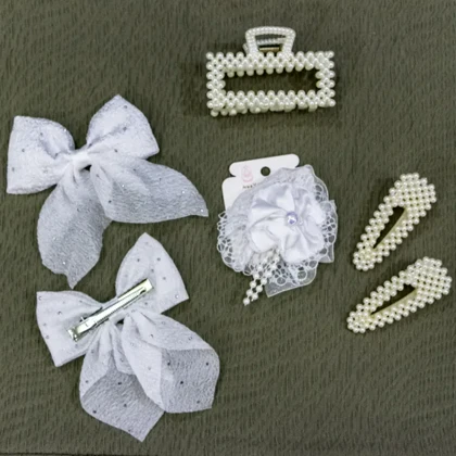 ست اکسسوری مو دخترانه سفید مرواریدی پاپیون توری، گل فانتزی و کلیپس شیک