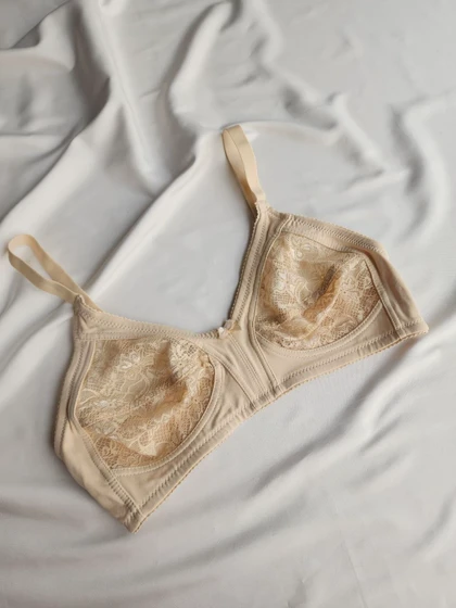 سوتین گیپوری بدون فنر و ابر NBB کد : 352