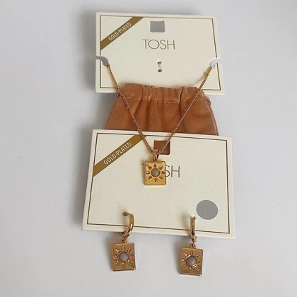 نیم‌ست روکش طلا برند TOSH طرح خورشید و سنگ - گردنبند و گوشواره آویز
