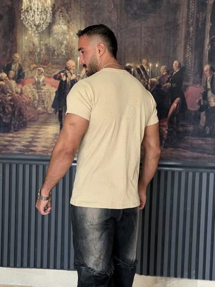 تیشرت ورزشی Fit-shert کبریتی کرم