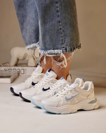 کتانی نایک سارینا