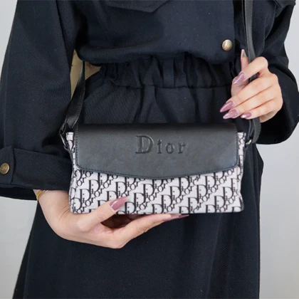 کیف دوشی زنانه مارک پکه دار