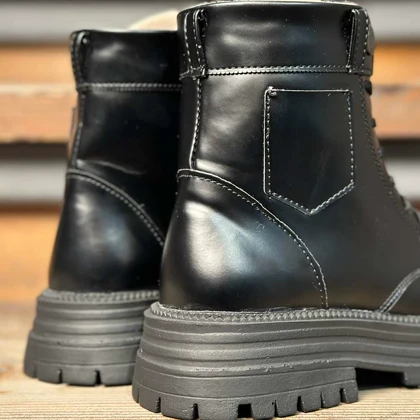 بوت زنانه جیب‌دار زارا