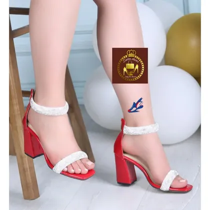 صندل مجلسی ورنی زنانه نگین‌دار