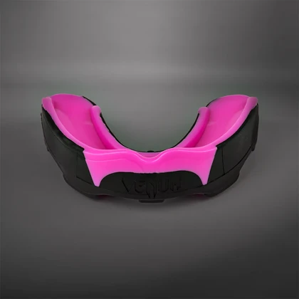 محافظ دندان رزمی ونوم Venum مدل Predator با ساختار چند لایه