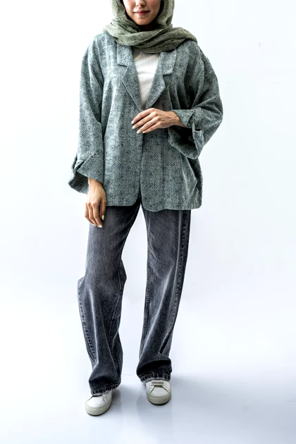 مانتو یقه برگردان ژاکارد چاک‌دار زنانه