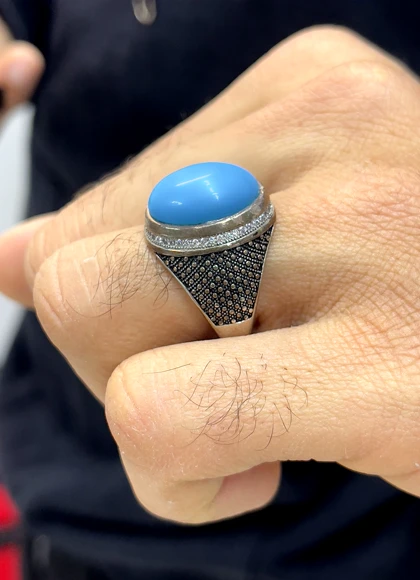 انگشتر نقره مردانه فیروزه با رکاب سیاه قلم