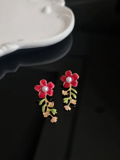 گوشواره میناکاری گل قرمز سایز کوچک