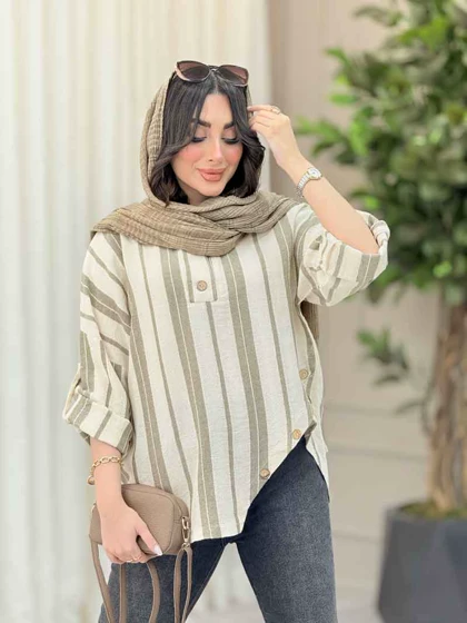 شومیز راه راه پایین هلال چهاردکمه