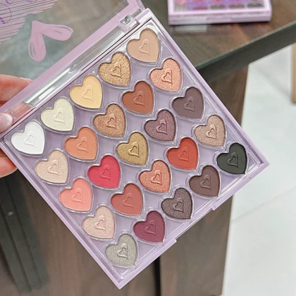 پالت سایه چشم 25 رنگ قلبی دودوگرل DoDo Girl Love Story Eyeshadow Palette