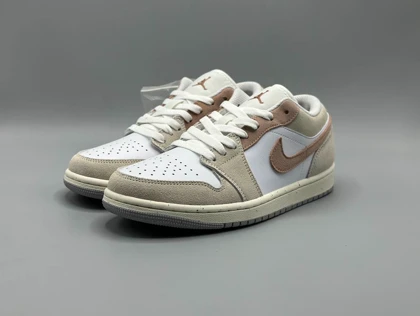 کتانی نایکی جردن1 لو لجند لایت کرم قهوه ای/Nike Air Jordan1 low Legend light