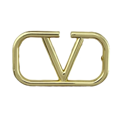 گل سینه زنانه طرح ولنتینو، ظرافت در اوج سادگی